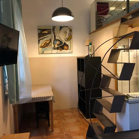 Estudio Finestrelles Barcelona Apartment